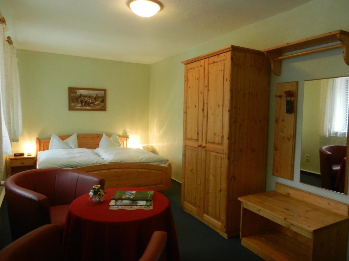 Waldgasthof & Hotel Am Sauwald Tannenberg Room photo